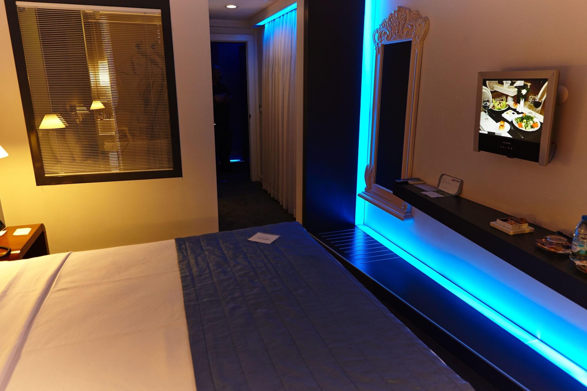 Beyond 4* İzmir